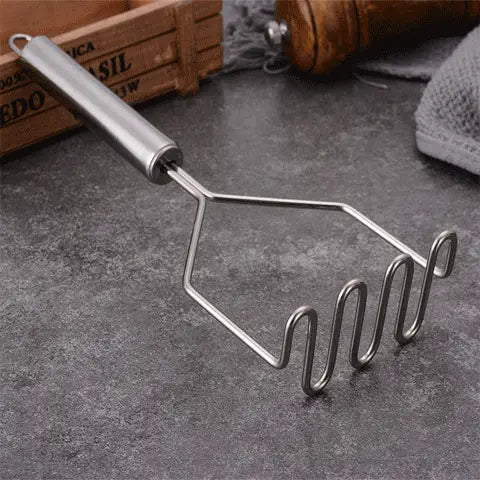Presse puree inox ergonomique EasyCut pour une texture onctueuse - Cuisinezchezvous.com.
