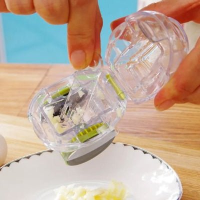 Presse Ail Garlic™ design transparent mécanisme visible - Cuisinezchezvous.com