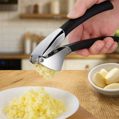 Presse - Ail Manuel facile à manier| Broyeur Compact Garlic™ - Cuisinezchezvous.com