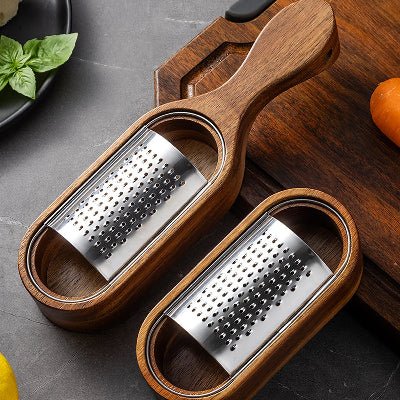 Râpe à Fromage ErgoSlice EasyCut™ | Acier Inox & Bois - Cuisinezchezvous.com